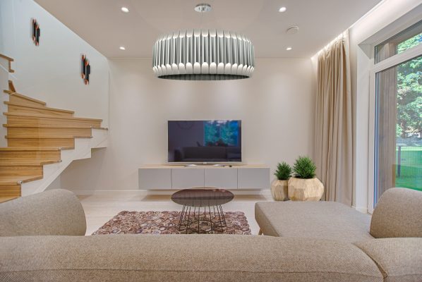 5 mau den trang tri phong khach doc dao ban nen biet 1592 4